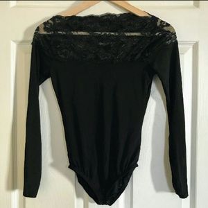 Slinky Lace Trim Long Sleeve bodysuit